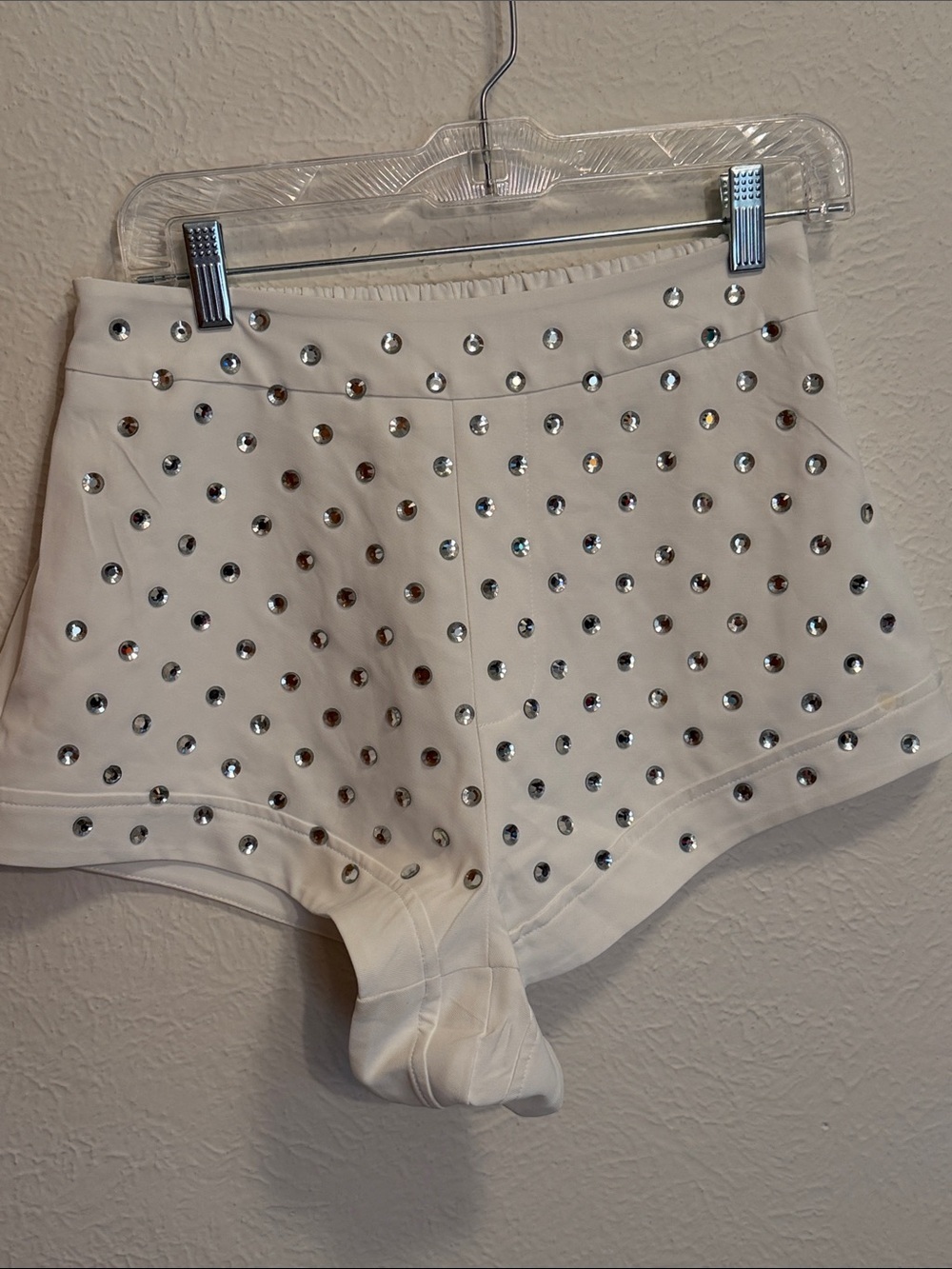 🪩🪩🪩BOGOHO🪩🪩🪩Cream High-Waist Shorts with Silver Studs